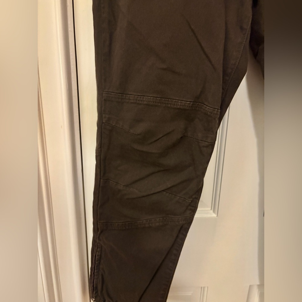 Frame Trapunto Stitch Zip Cuff Moto Pants - Picture 8 of 13